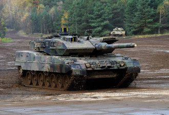 俄国防部：一俄军士兵击毁德制坦克 奖100万卢布