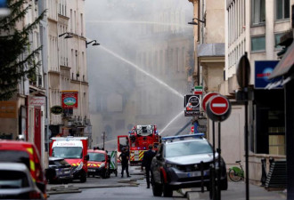 巴黎热门观光区惊传爆炸 至少29伤 数百消防人员急灭火