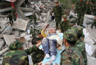 汶川大地震中的“敬礼娃娃”高考出分了:637分