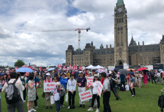 现场直击！加拿大华人齐聚渥太华国会山反思《排华法案》百周年