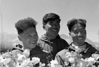 中国登山队1960年珠峰登顶创举是真的吗？