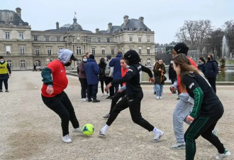 穆斯林女球员能否戴头巾上场？法国最高法院裁决引论战