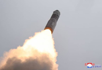朝鲜试射&quot;火星炮-18&quot;洲际弹道导弹:对核威胁警告