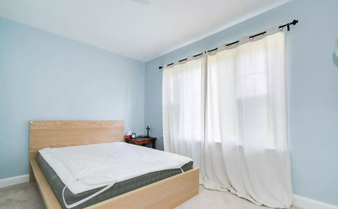 西顿勋爵路230号  多伦多