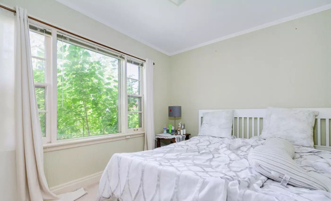 西顿勋爵路230号  多伦多