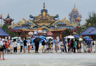 被迪士尼虐惨的中国本土乐园 熬出头了?
