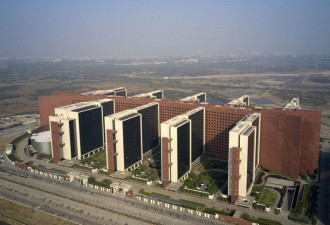 超越五角大楼 全球最大办公楼在印度