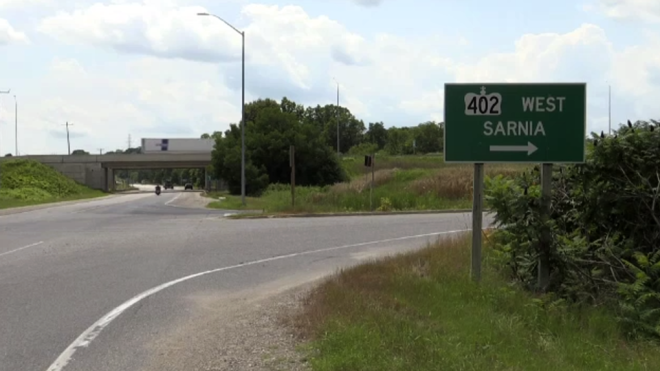 Highway 402 in London, Ont. (CTV News file photo) 