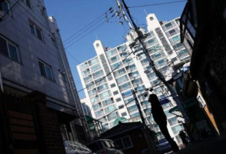 韩国房价跳楼式崩盘 首尔公寓一年暴跌近四成
