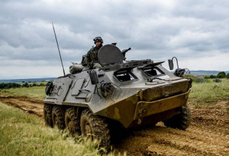 保加利亚态度大转弯 将支援乌克兰百辆装甲运兵车