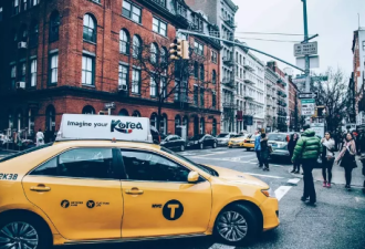 疑似发生口角 60岁纽约出租车司机被5人群殴倒地