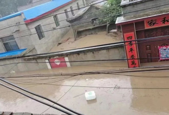 深陷洪灾的涿州24小时 仍在等待救援
