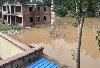 洪水围困下的涿州,仍有大量求助救援信息不断发出