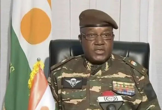 拜登强硬喊话后尼日尔军方将驻美大使撤职
