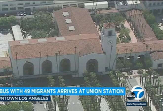 非法移民巴士抵达洛杉矶 来自中国的人越来越多