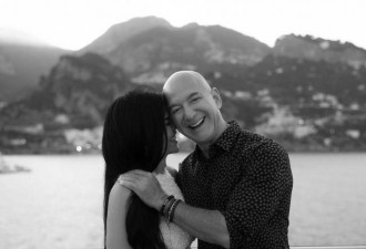 贝索斯订婚照来啦 比尔盖茨、邓文迪出席