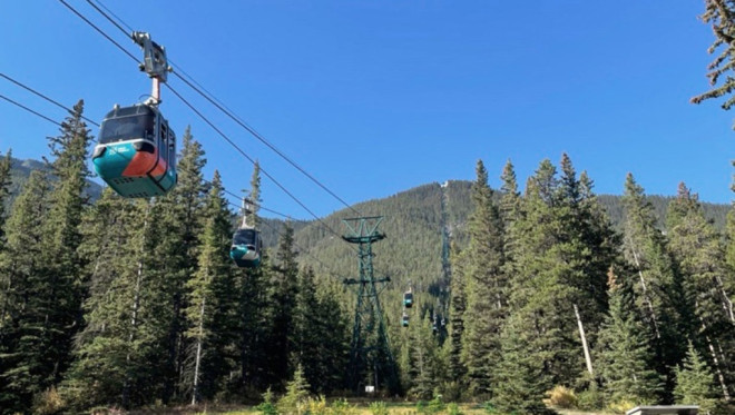 The Banff Gondola takes guests to the top of Sulphur Moutain where there is an observation deck and park facility. (Facebook/Banff Gondola)