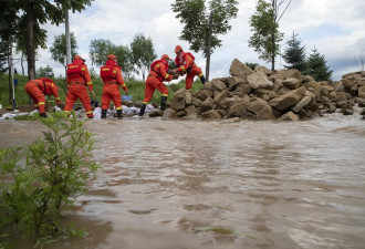 中国官媒：11条河流水位超警戒线