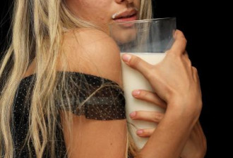 来看看各种牛奶的美容方法吧 超级简单