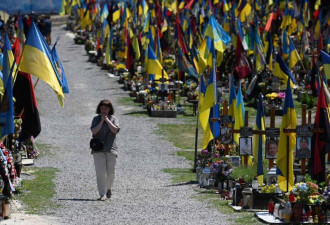 乌克兰悲剧：“战场归来的丈夫变成了怪物”