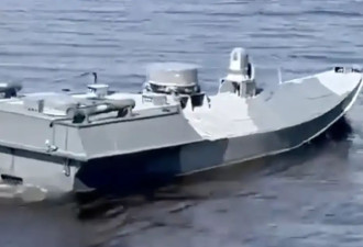 乌展示自杀式无人艇，此前用于袭击克里米亚大桥