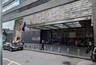 男子从曼哈顿55层酒店跳楼 身断两半死亡