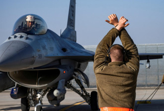 乌防长：乌克兰飞行员已开始接受F-16战斗机培训