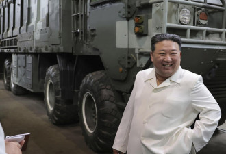 朝鲜：金正恩出席战略巡航导弹试射