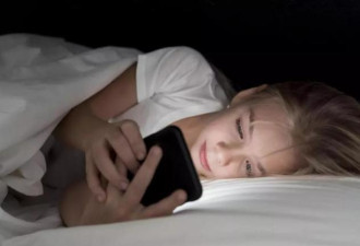 手机能不能边睡边充电 苹果曝2动作恐死亡风险