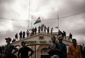 尼日尔军政府命令法国大使在48小时内离开，法政府拒绝