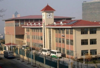 青岛日本人学校遭掷石 日使馆警戒反日示威