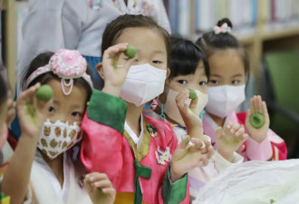韩国去年出生人口数跌破25万,总和生育率0.78新低