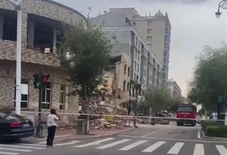 黑龙江一宾馆突然坍塌，官方:暂不清楚是否有伤亡