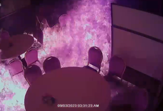 【视频】Hwy7时代广场中餐馆凌晨遭破门纵火，瞬间被火海吞噬