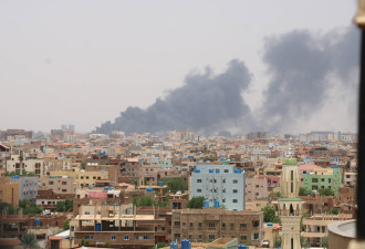 苏丹首都遭无人机袭击 造成至少43人死亡