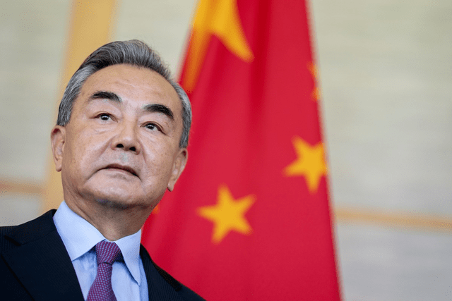 王毅上任仅7天,美国发来访美邀请,中方应不应答,不能只看姿态_稀土_中国_蒙古