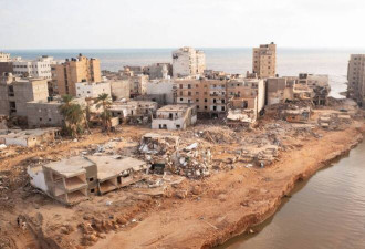 利比亚洪灾:港口漂数百具遗体 城市犹如发生大爆炸