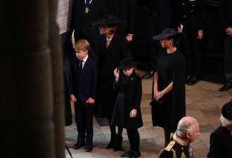 肢体语言专家揭开秘密：在女王葬礼上，王室不想让你看到的事情