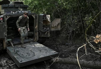 里程碑！乌克兰装甲车突破俄罗斯东南防线