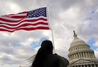 美国众院委员会批准4项拨款法案 防停摆