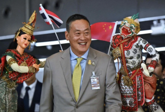 首批免签中国客来了！泰国总理亲赴曼谷机场迎接