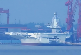中国最新航母福建舰烟囱冒烟 近日将首次海试