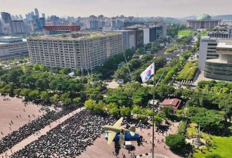 接连自杀，集会抗议，韩国老师集体崩溃了！