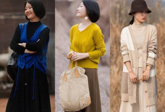 中年女人秋天就该这么穿：“毛衣+半身裙”