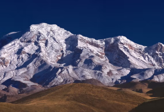 中国女游客在厄瓜多尔最高雪山坠亡