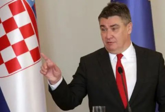 克罗地亚外交部悬挂以国旗，总统：愚蠢