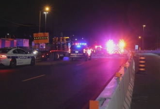 QEW高速4车相撞 两人身亡