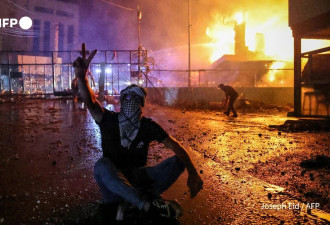 加沙医院遇袭,黎巴嫩爆发抗议,美使馆门后燃大火