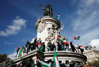 巴黎上万人参加声援巴勒斯坦集会