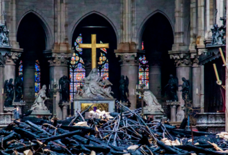 还记得被烧毁的巴黎圣母院吗？快被修好了